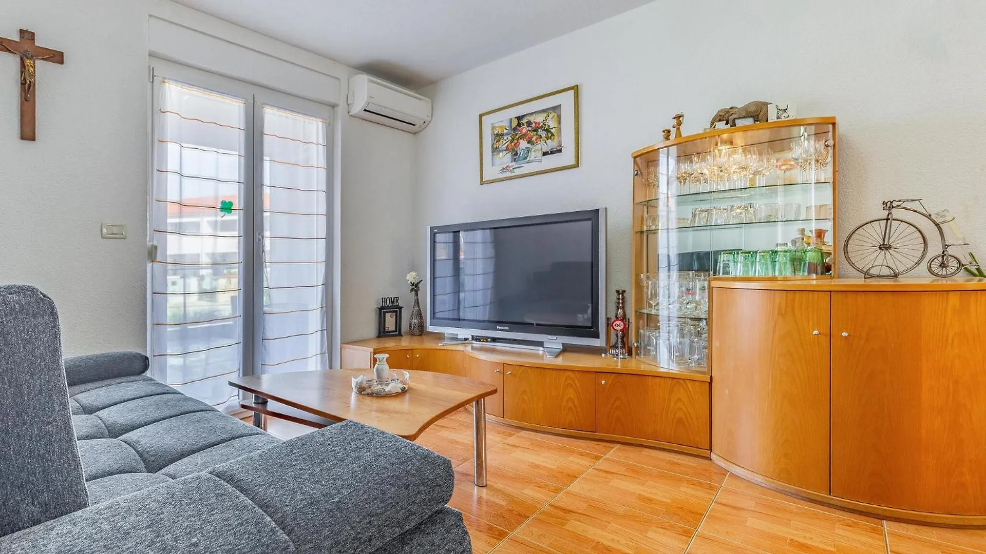 5 Bedroom Amazing Home In Medulin Croatia
