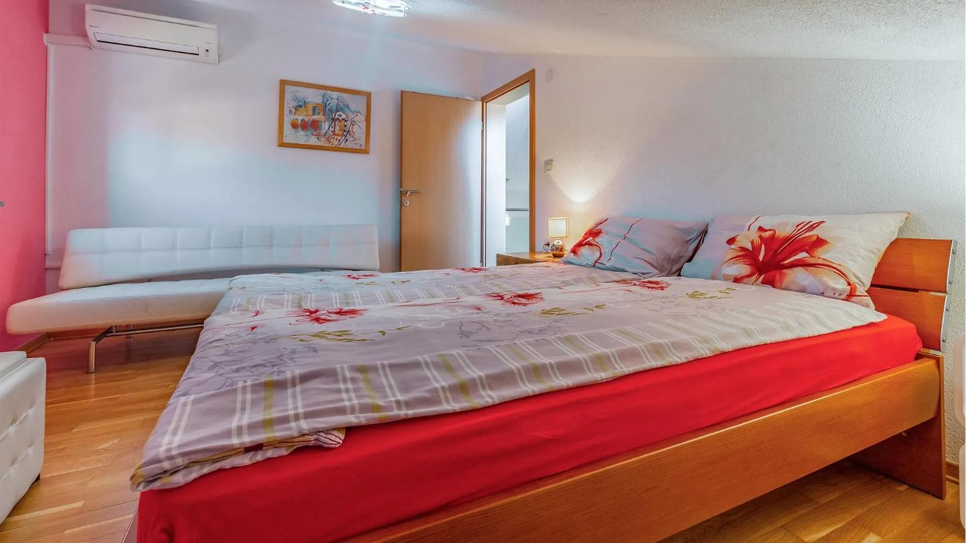 Holiday home 5 Bedroom Amazing Home In Medulin