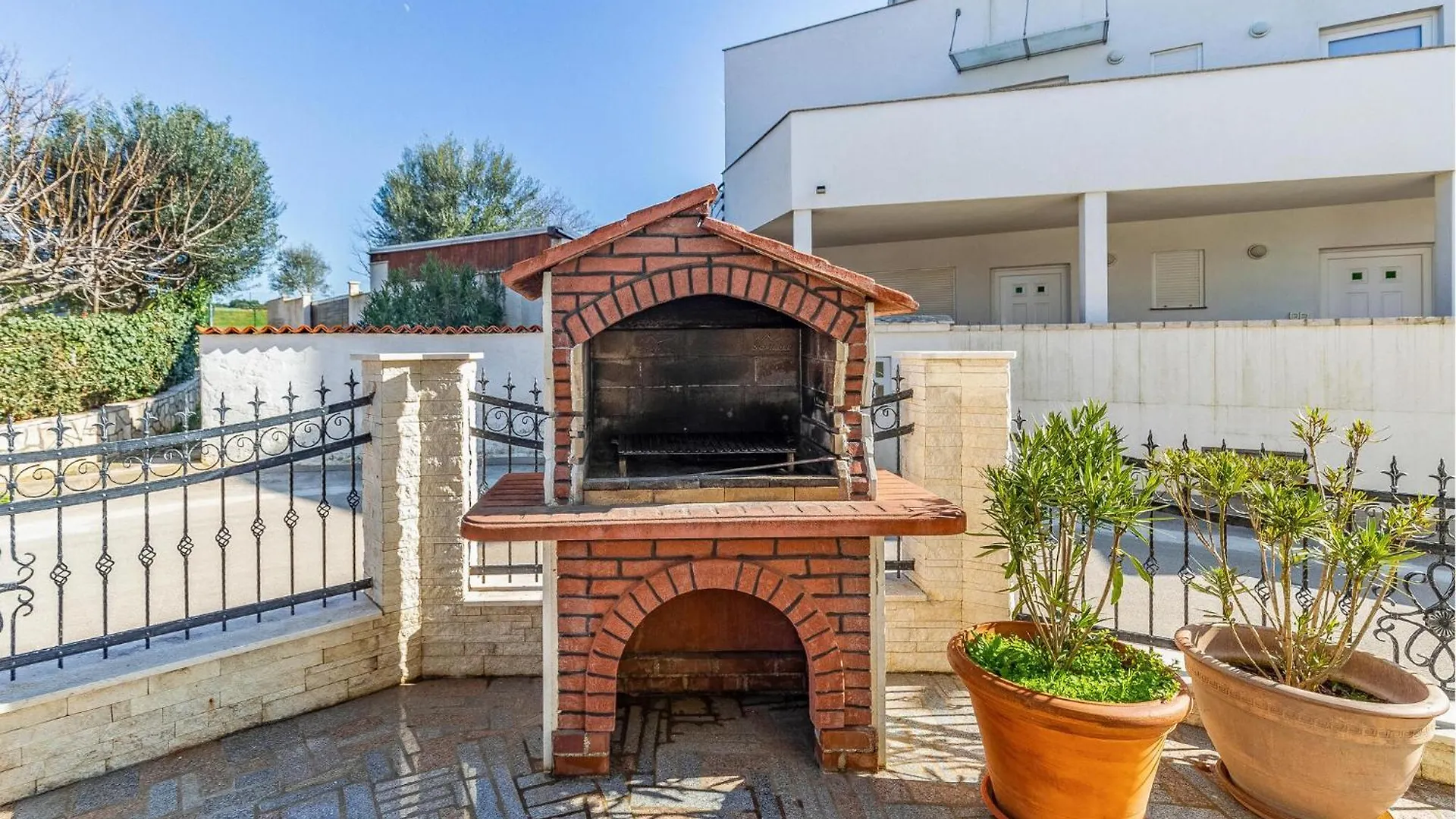 5 Bedroom Amazing Home In Medulin
