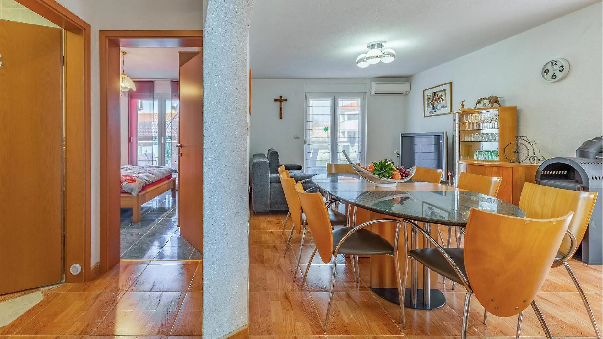 Holiday home 5 Bedroom Amazing Home In Medulin
